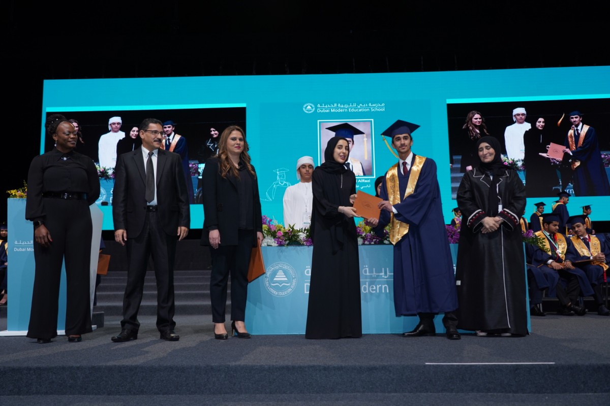 Dubai Modern Education School - DMES 15 Graduation